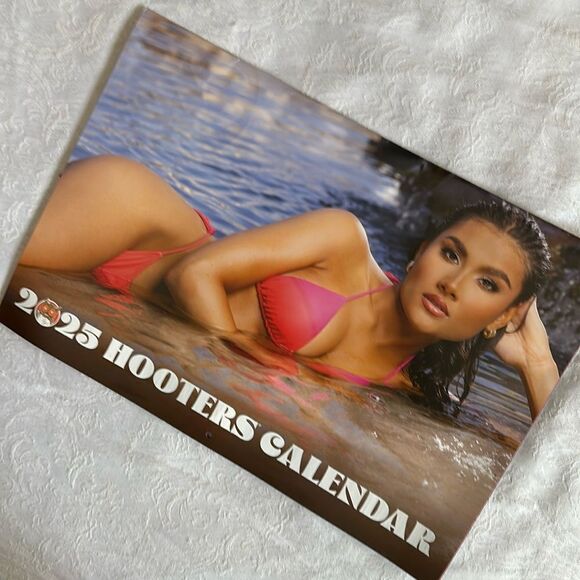 Hooters 2025 Calendar - Picture 1 of 4